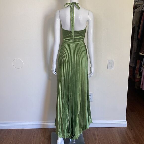 Betsy & Adam Apple Green Pleated Gown Size 2 - Picture 7 of 16